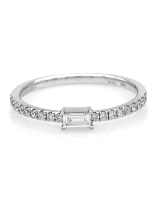 Baguette and Round Diamond Ring in White Gold